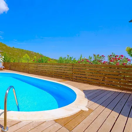 Villa View *
